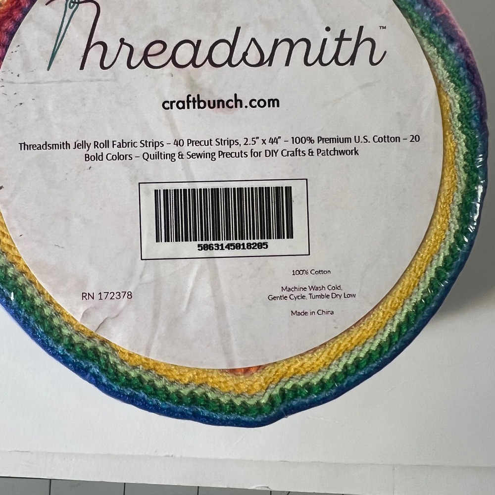 Craft Bunch Threadsmith Jelly Roll Fabric Strips 40pc 2.5x44 100% Cotton Rainbow - Picture 5 of 5